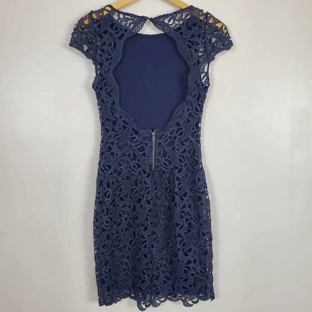 Alice + Olivia open back lace cocktail dress blue size 0 - Picture 2 of 5